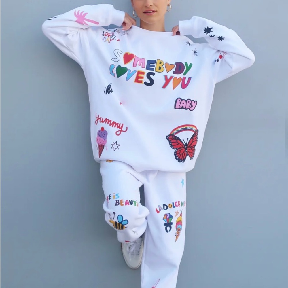 The Mayfair group somebody loves you sweatshirt New size S/M